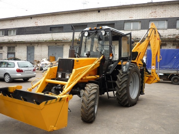 Экскаватор бульдозер погрузочный ЭБП-5 на МТЗ-82